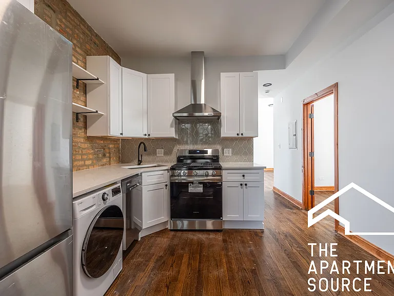 2842 W Augusta Blvd #2W — Photo 3