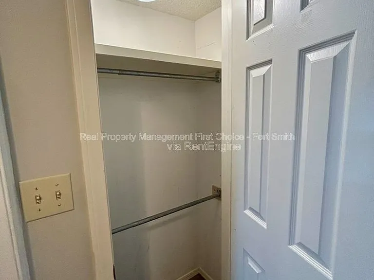 11912 Rye Hill Rd S — Photo 39