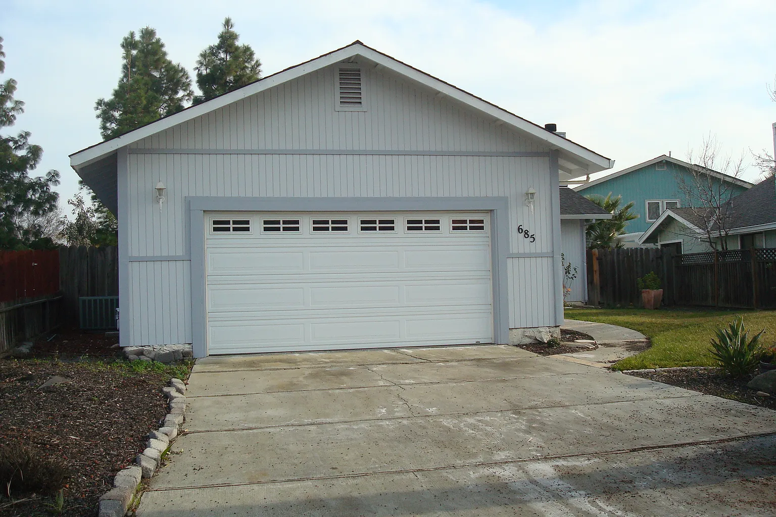 685 Discovery Bay Blvd photo 1