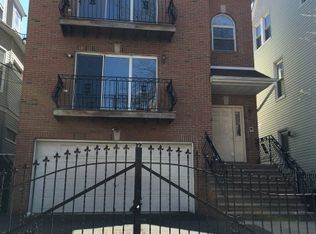 36 Fabyan Pl, Newark, NJ 07108
