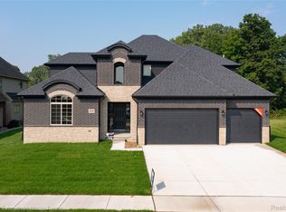 45595 Shoal Dr, Macomb, MI 48044