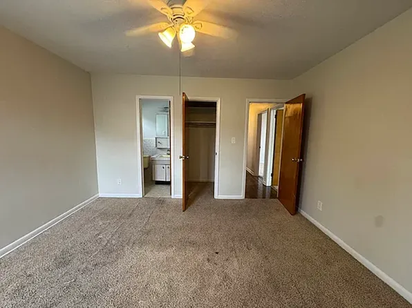 150-47 Grand Central Parkway image 10 of 18