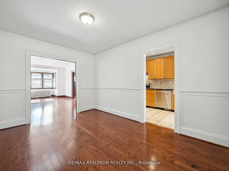 186 Wanless Ave — Photo 16