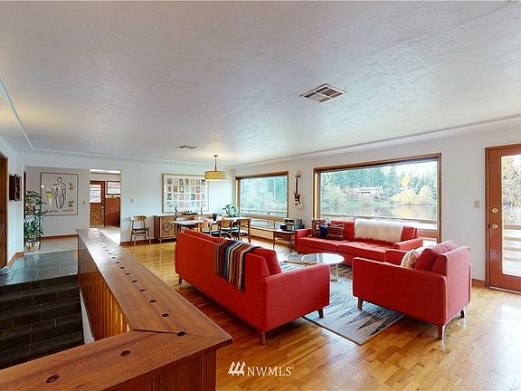 5th image of 18323 77th St E