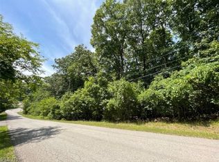 47080 Tomahawk Dr, Negley, OH 44441