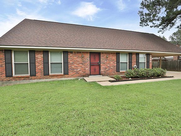 2nd image of 3940 Clover Hill Dr