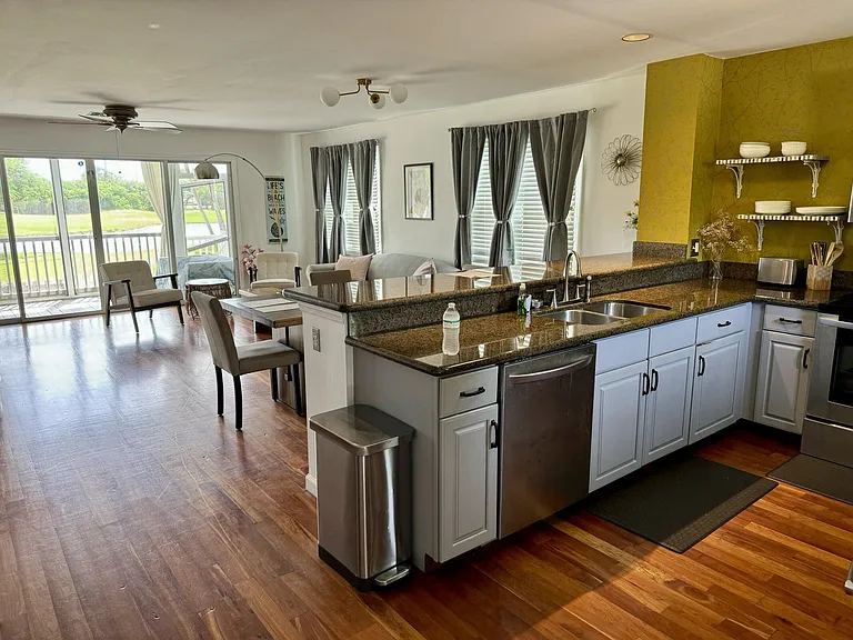 12 Kingfisher Ln — Photo 3