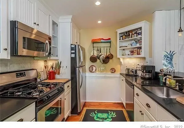 25 Dorr St — Photo 5
