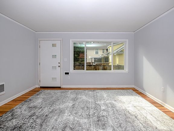 5th image of 2112 NE Couch St #2114