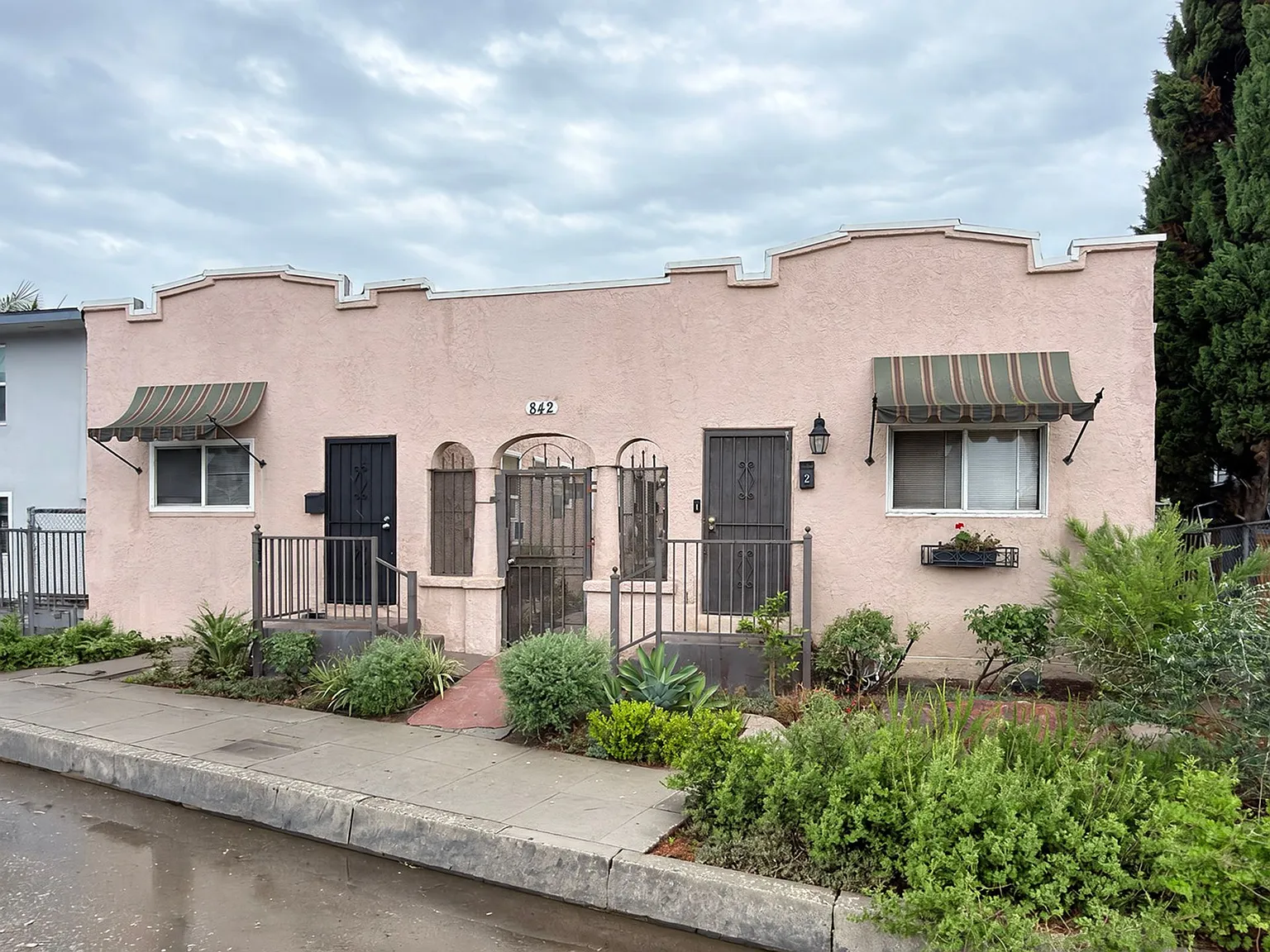 842 Alamitos Avenue — Photo 1