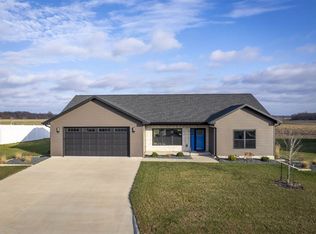 51 7th St, West Point, IA 52656