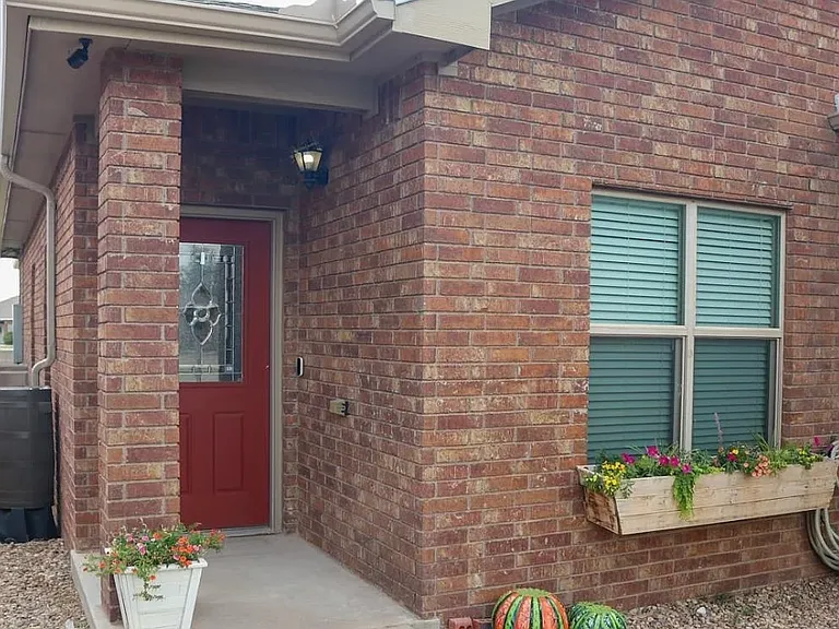 1835 Dillon Wood Dr — Photo 3