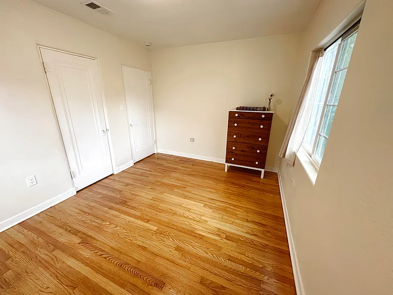 801 Solano Dr NE — Photo 7