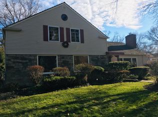 1447 Burlington Rd, Cleveland Heights, OH 44118