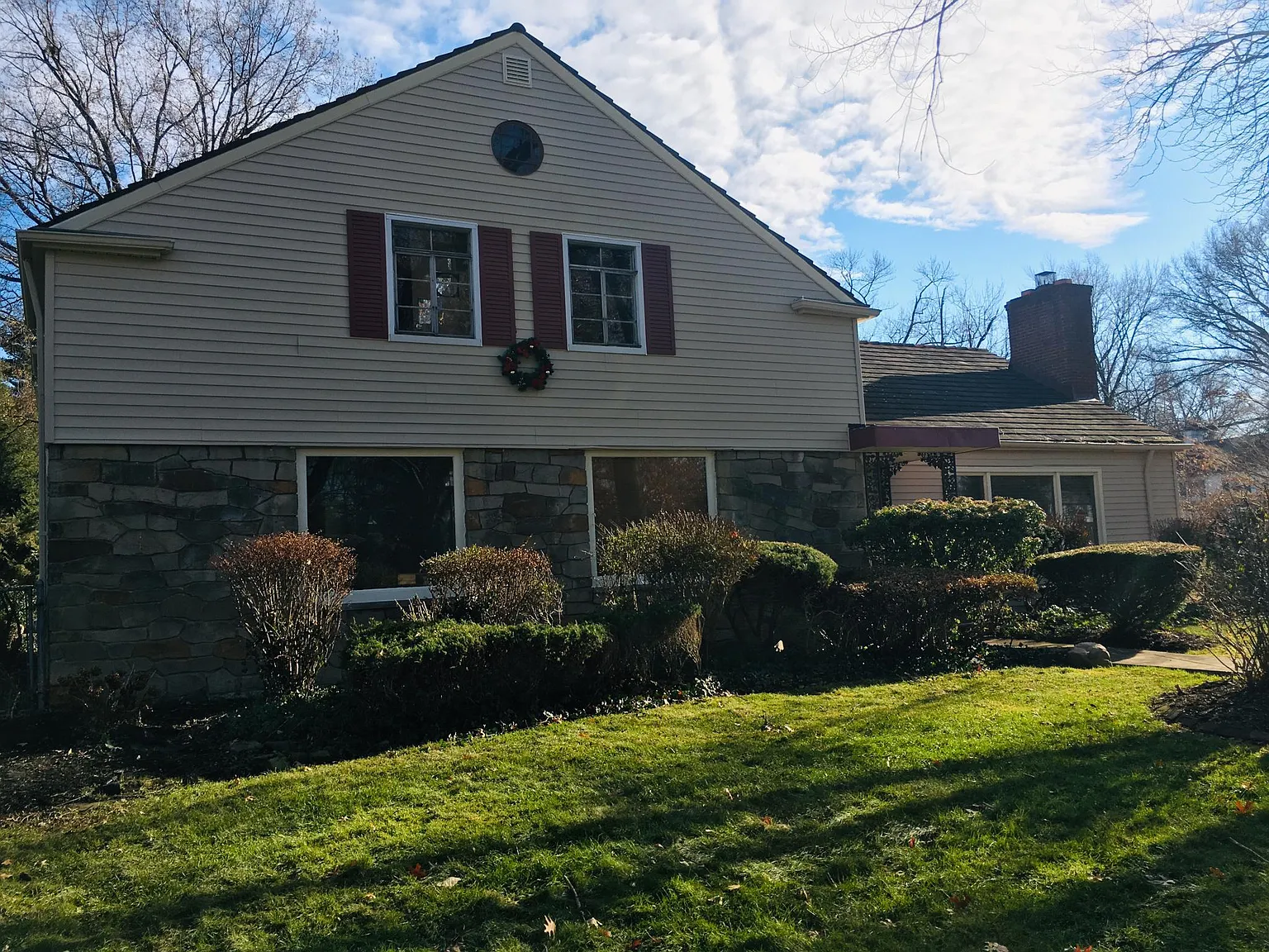 1447 Burlington Rd photo 1