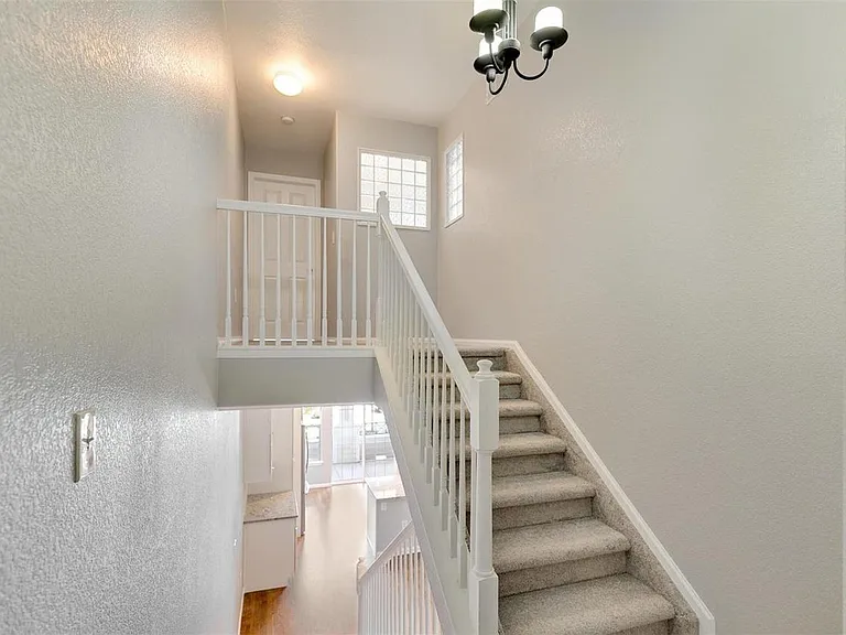 1477 S Dayton Ct — Photo 8