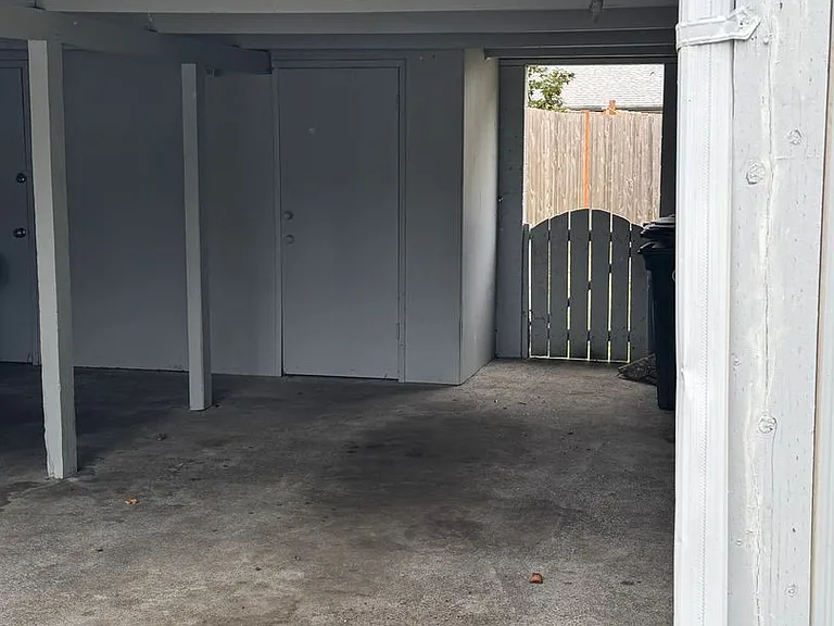 9221 Northlake Dr SW — Photo 3