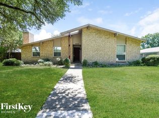 4056 Random Cir, Garland, TX 75043