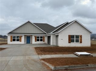 142 N Box Turtle Ave, Farmington, AR 72730