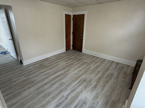 3rd image of 324 Spencer Ave APT 4