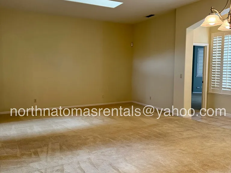 3949 Moraga Dr — Photo 7