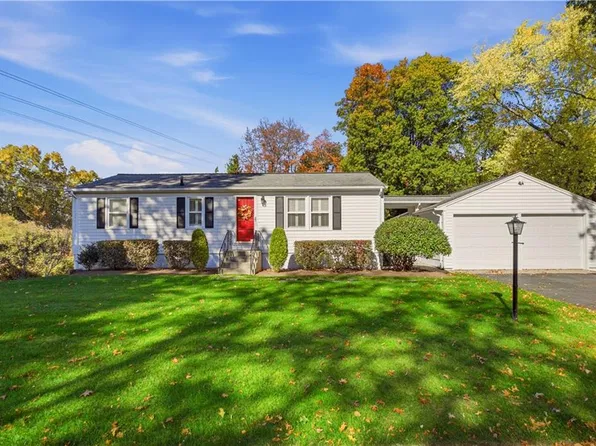 91 Duchess St, Warwick, RI 02886