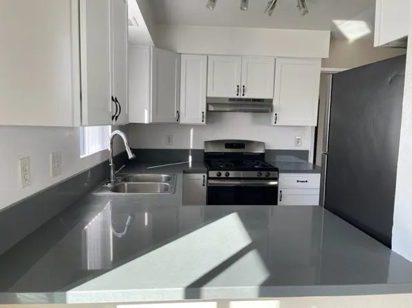 2201 Via Esmarca #D, Oceanside, CA 92054