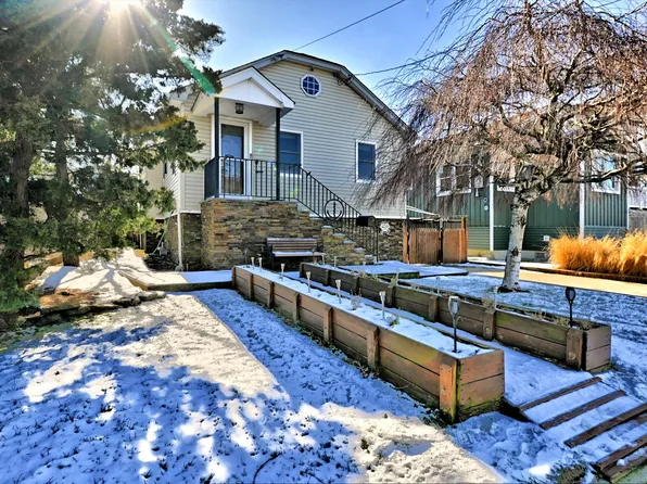 48 Pershing Avenue, Babylon, NY 11702