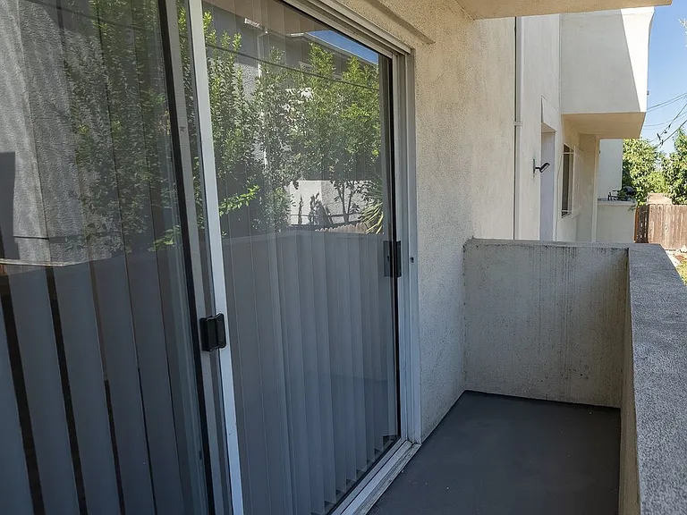 4444 Ensign Avenue — Photo 40
