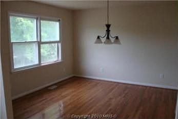 4th image of 2 Skywood Ct
