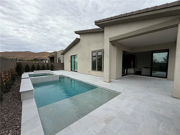 5040 Terramont Dr — Photo 14