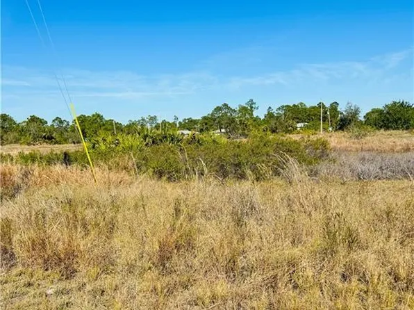 1137 Ermine ST E, LEHIGH ACRES, FL 33974