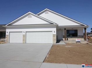 826 W Torreon Way, Lincoln, NE 68523