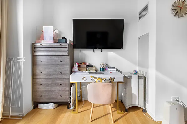 Rented by Compass | media 19