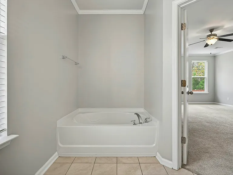 194 Cypress Forest Dr — Photo 16