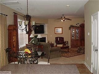  Kitchen / Living Room