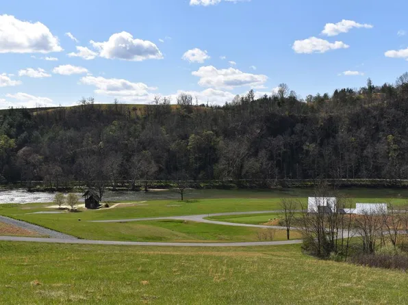 40 River Walk Dr, Sparta, NC 28675