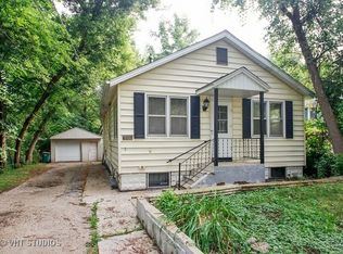 122 Eagle Point Rd, Fox Lake, IL 60020