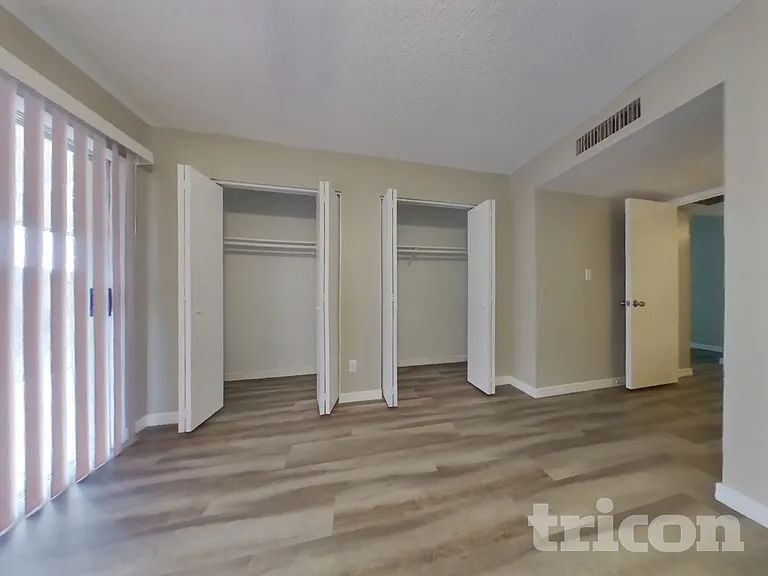 1205 E Grove Cir — Photo 7