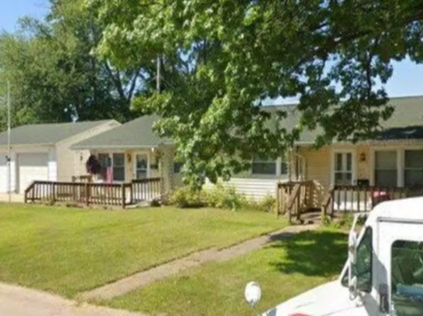 3341 5th St #1, East Moline, IL 61244