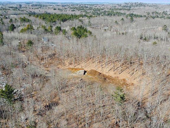 3rd image of 135 Sleeper Road