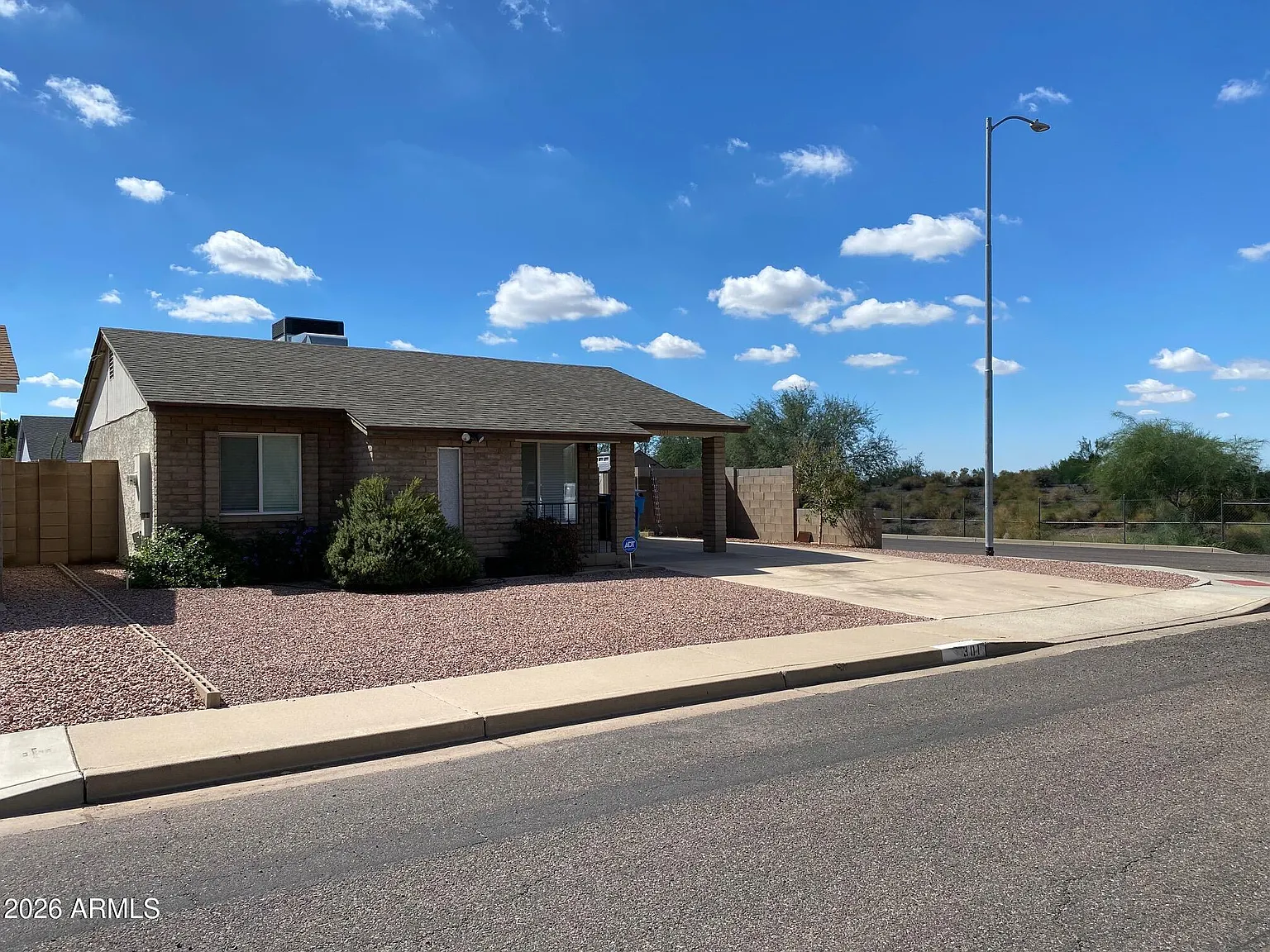 2 bed, 2.0 bath, 866 sqft, $1,700 — Photo 3