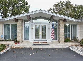 310 Avalon Dr, Rochester, NY 14618