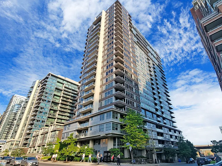 59 E Liberty St #2401 — Photo 9