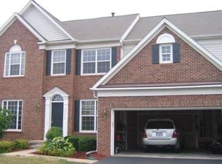 21733 Regents Park Cir, Sterling, VA 20166
