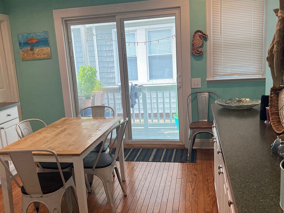 1st Floor Kitchen 1