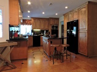 2884 Felix Ct, Riverside, CA 92503