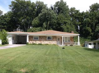 926 Chilhowee St, Harriman, TN 37748