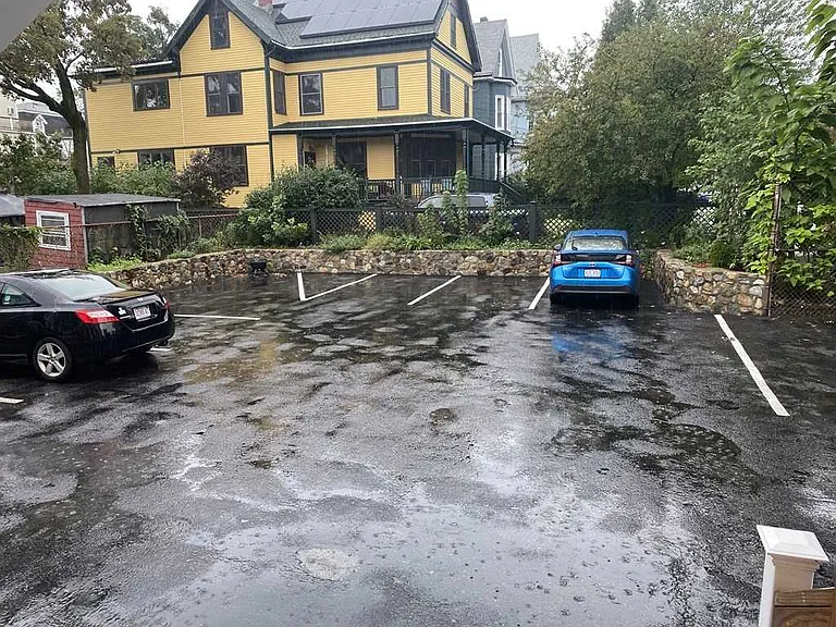 Marshall St — Photo 17