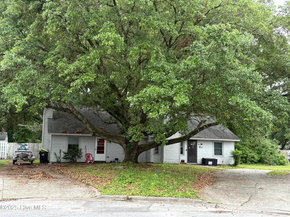 1501 A, B Dartmouth Lane, New Bern, NC 28562